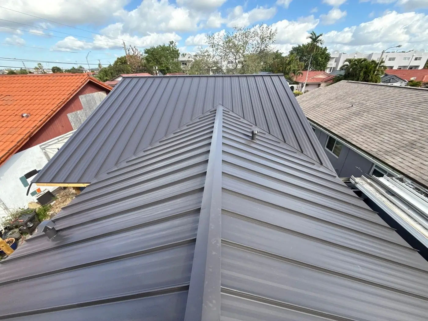 Standing seam metal roof in Palm Springs, Hialeah